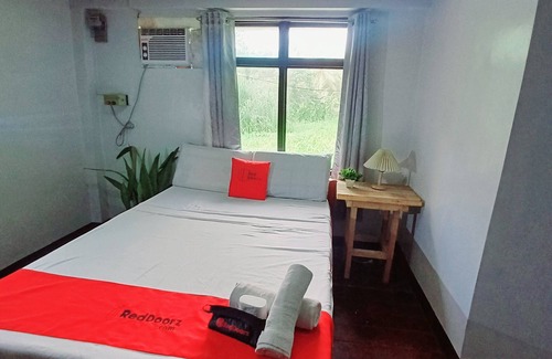 Tacloban Hotel | San Juanico Travellers Inn - RedDoorz