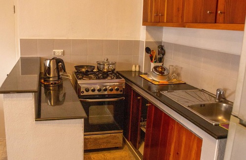 Dauis House | Seaview Hills Luxury Apartments & Rooms