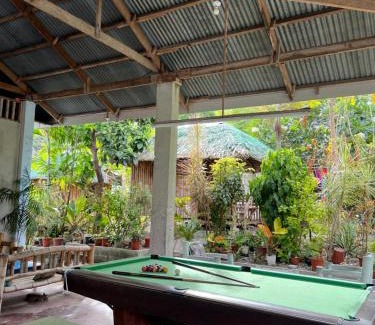Tanawan Hostel | Sharky Hostel Oslob