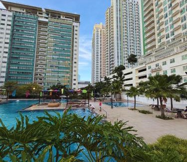 Cebu Apartment | SkyLoft Cebu Solinea Skyline Studio with Mountain and City View
