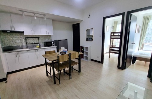 San Lorenzo Condo | Spacious 2BR Condo San Lorenzo Place 4KM Airport Netflix WIFI