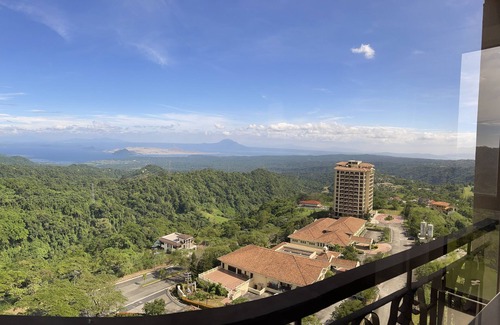 Laurel Condo | Splendido Tower 2 Ann's Unit