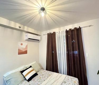 Lapu-Lapu Apartment | Studio Retreat with Balcony and Pool