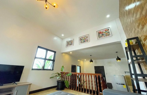 Amadeo House | Terra Vascileia w/garden and mini pool and basketball court along Tagaytay area