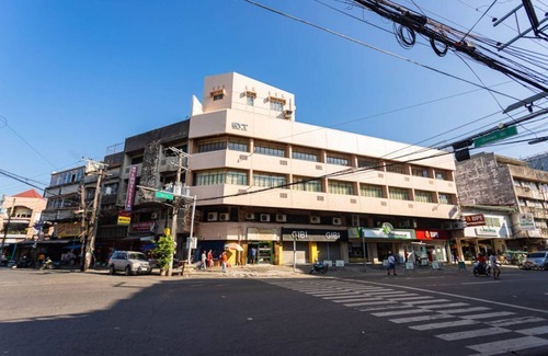 Downtown Tacloban Apartment | The Pinnacle of Comfort: Etsu Hotel's Studio Living