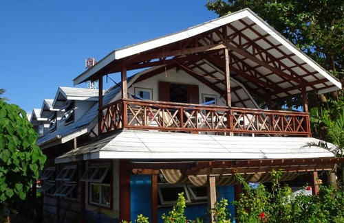 Logon Hostel | Threshershack Inn