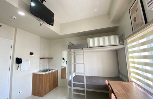 Sampaloc Hotel | UHome Lacson