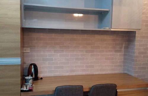 Pasay Apartment | Upgraded 1 bedroom with wifi and Netflix