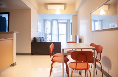 Taguig Apartment | Uptown Parksuites Apartments Tower 2 BGC by PH Staycation