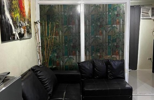 Moonwalk Apartment | V&J Transient Condotel