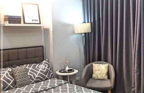 Pinagsama Apartment | Venice Luxury Residences Fiorenzo Studio W/ Balcony-BGC-Grand Canal Mall