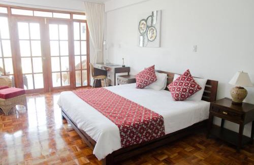 Dauin Hotel | Villa in Blue