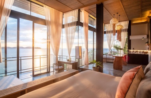Bagalangit Hotel | Vivere Azure