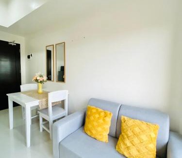 Mandurriao Apartment | WV 19 Simple Studio with Bunk Bed
