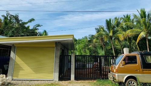 Cagwait Hostel | ZEEK'S Cabin 1