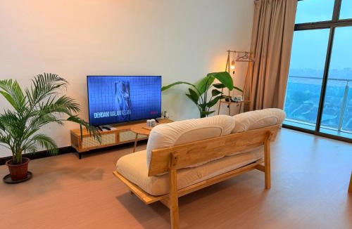 Taman Mount Austin Apartment | 026 NO DEPO Palazio Apartment Muji House Mount Austin Wifi Netflix