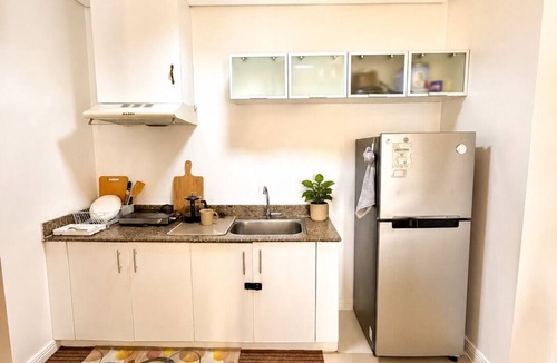 Malate Hotel | 1-bedroom hotel in superb Manila with cool AC comfort