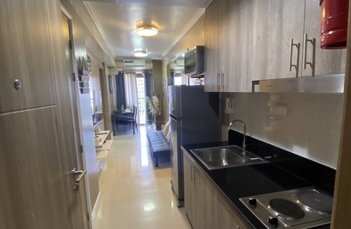 Barangay 76 Condo | 1 BR Fully Furnished Condo Across MOA with Pool and Parking - S Res. Unit 0916