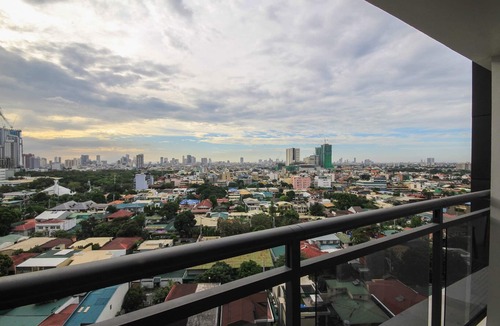 Downtown Apartment | 1-BR Superior in Makati @ Milano 1107A