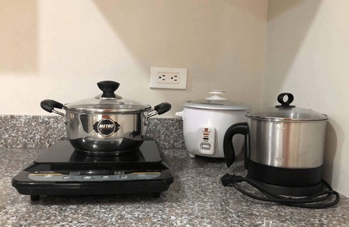 Antipolo Condo | 1 BR Taytay Condo WIFI Cignal Netflix Pool Patio