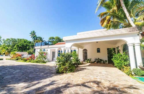 Cabarete Villa | 10-bedroom luxury mansion, perfect for party! Large pool, table tennis, billiard