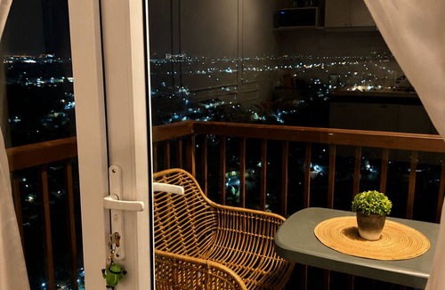 Lapu-Lapu Condo | 10 Mins to Mactan-Cebu Airport ZeeCloud Muji Suites with Sea City View Balcony