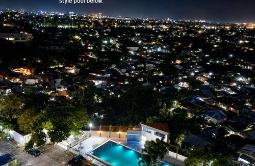 Lapu-Lapu Condo | 10 Mins to Mactan-Cebu Airport ZeeCloud Muji Suites with Sea City View Balcony