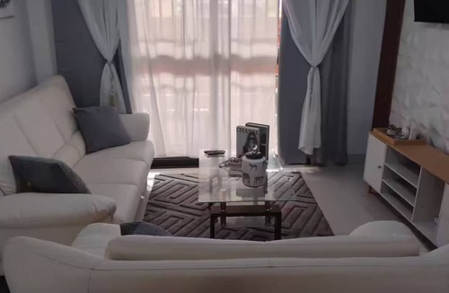 Barrio La Isabelita House | 10 minutes-SDQ Airport,15 minutes-Boca Chica Beach