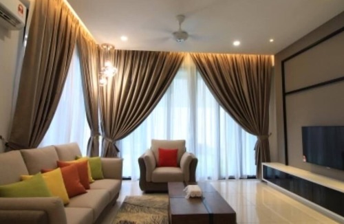Seri Kembangan Apartment | #10 Tropical Evilla Executive Suite