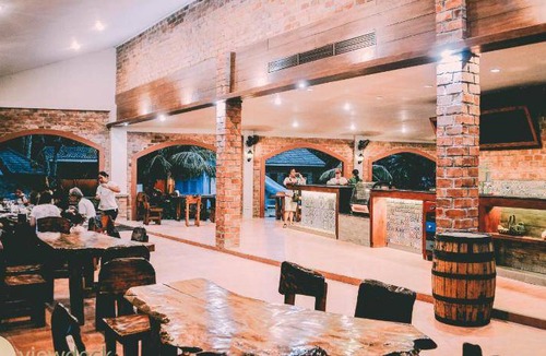 Davao Hotel | 100 m² Hotel ∙ 4 bedrooms ∙ 10 guests
