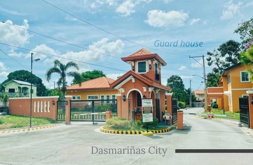 Dasmarinas House | 100 m² House ∙ 2 bedrooms ∙ 11 guests