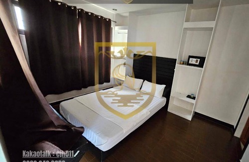 Angeles City Villa | 100 m² Villa ∙ 10 bedrooms ∙ 20 guests