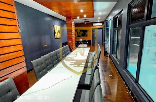 Angeles City Villa | 100 m² Villa ∙ 10 bedrooms ∙ 20 guests