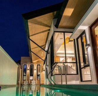 Morong House | 1000 m² House ∙ 3 bedrooms ∙ 20 guests