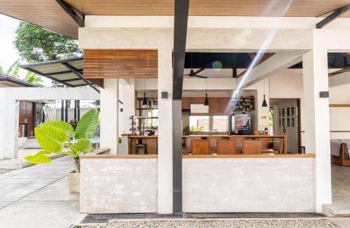 Morong House | 1000 m² House ∙ 3 bedrooms ∙ 20 guests