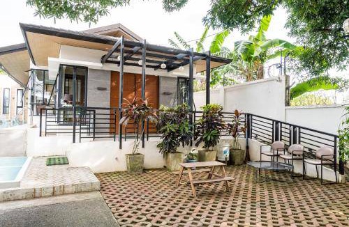 Morong House | 1000 m² House ∙ 3 bedrooms ∙ 20 guests