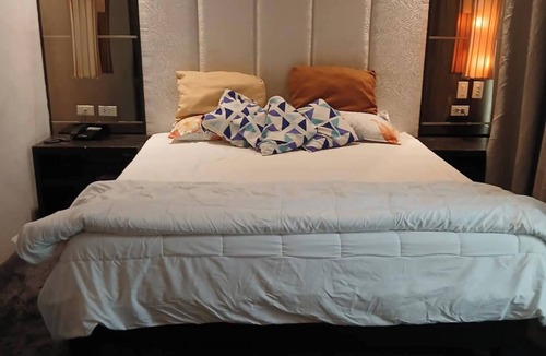 Angeles City House | 100m to walking st, clubs ,bars & restaurants, 2 portable air-air-conditioners,