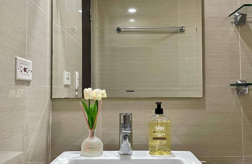 Pasay Apartment | 101 Newport Blvd: SkyBison Aerie - NAIA3 15-min Walking, Netflix, HighSpeed WiFi