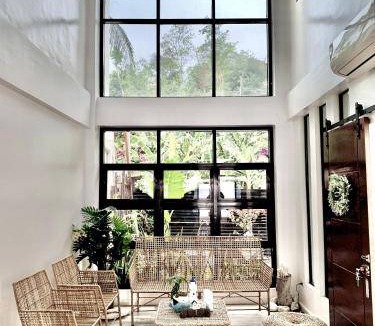 Oslob House | 110 m² House ∙ 3 bedrooms ∙ 12 guests
