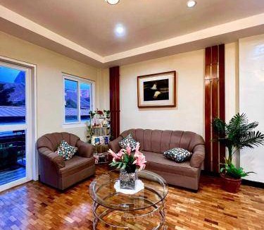 Baguio Hotel | 120 m² Hotel ∙ 3 bedrooms ∙ 10 guests