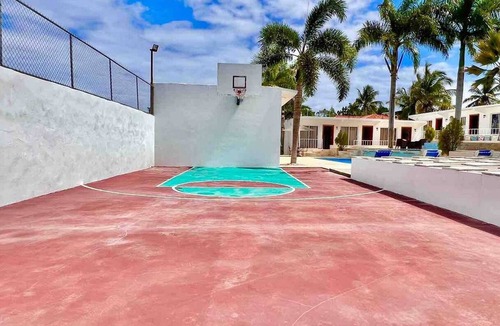 Playa Chiquita Villa | 12BR Party Villa: Pool, Private Basketball Court & Billiard!