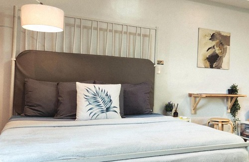 Pinagsama Apartment | 12e Spacious Cozy Studio Suite at The Venice Mall with FREE Parking Washer 3 Pax Only
