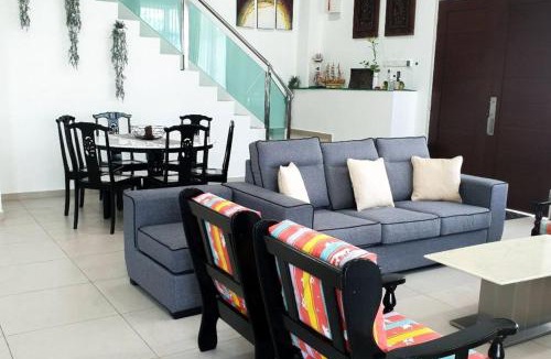 Malacca City Villa | 134 melaka town Semi-Detached House Swimming Pool Natural Environment Melaka Raya, Near Kota Laksamana