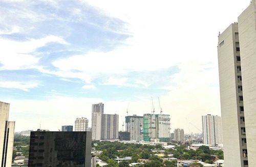 San Lorenzo Apartment | 14M Lovely Studio Near Greenbelt