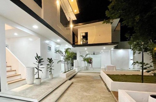 Dauis Hotel | 150 m² Hotel ∙ 4 guests