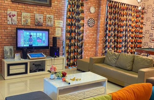 Tersusun Pundut House | 15P Lumut Lovely HOme 9min Beach Karaoke Snooker BBQ in house