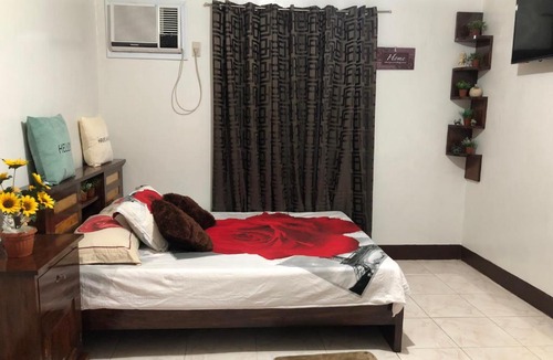 Bantay House | 15pax-2minutes to Vigan-Rose and Fer Transient-2 Bedroom House