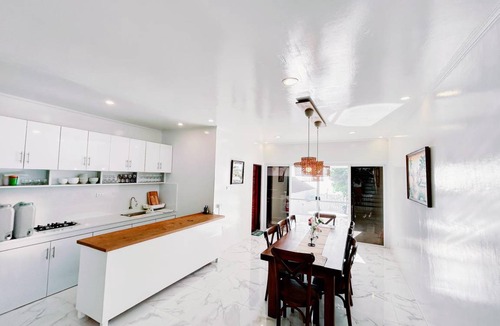Anilao House | 160 m² House ∙ 2 bedrooms ∙ 10 guests