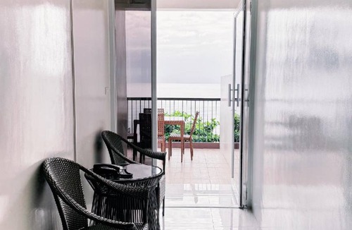 Anilao House | 160 m² House ∙ 2 bedrooms ∙ 10 guests