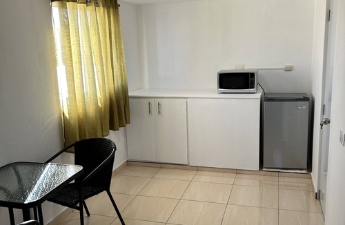 El Batey Hotel | 17-room hotel in fabulous Sosúa with AC, WiFi, and HOT WATER